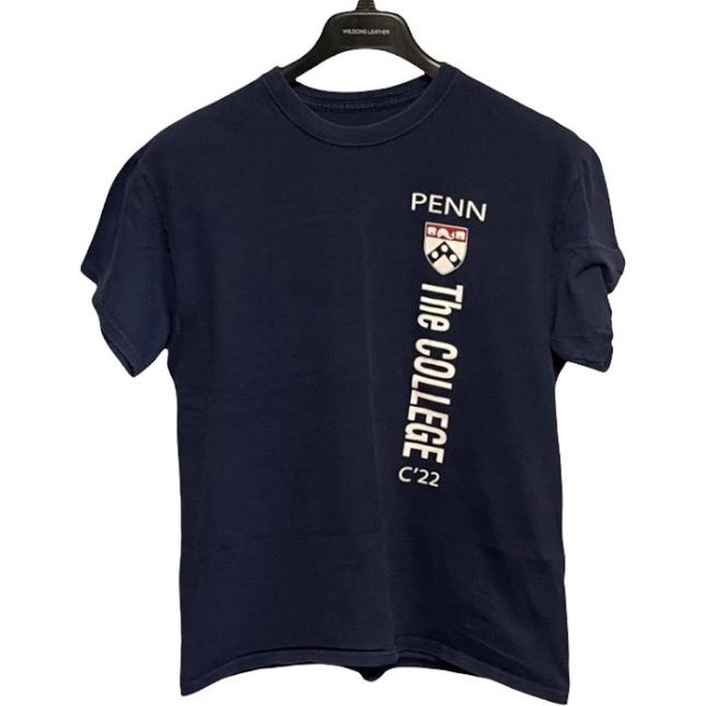 lightly Used Penn The College ‘22 short sleeve collegiate crewneck T-shirt